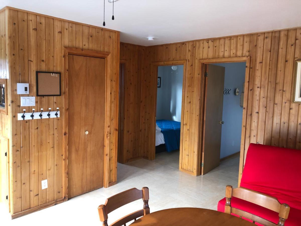 Chalets Les Chanterelles De Forillon L'Anse-au-Griffon Exteriör bild