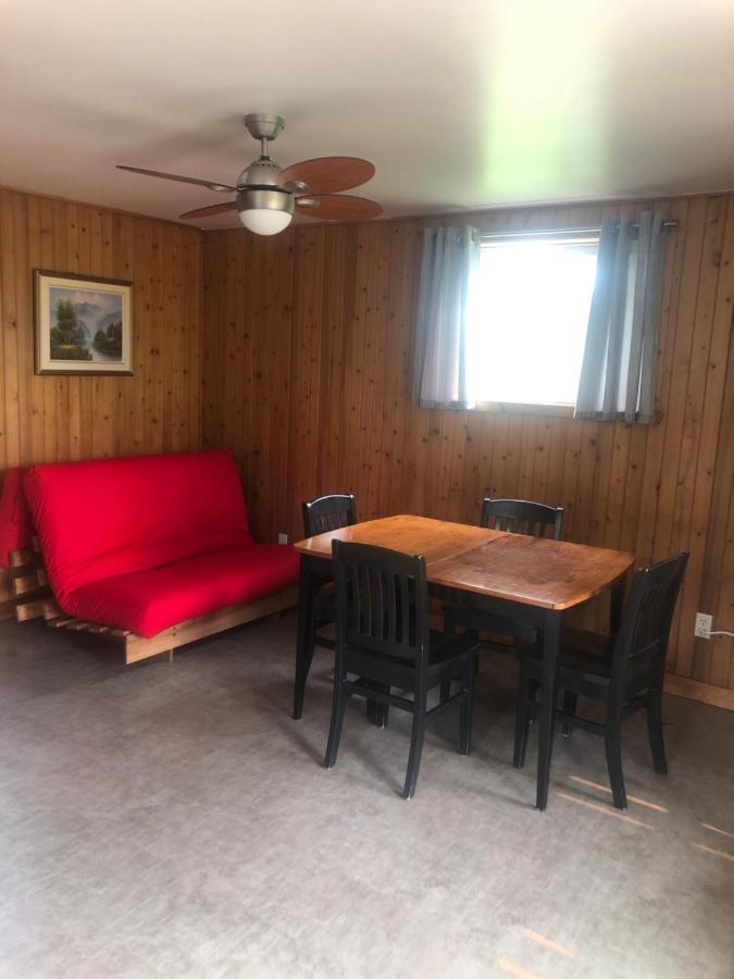 Chalets Les Chanterelles De Forillon L'Anse-au-Griffon Exteriör bild