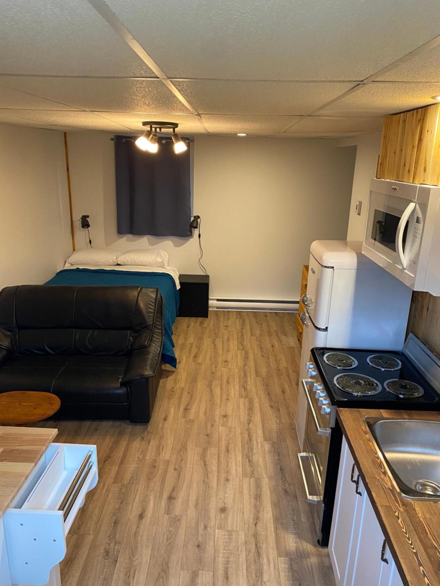Chalets Les Chanterelles De Forillon L'Anse-au-Griffon Exteriör bild